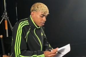 发音如何😄亚马尔为中国行学习中文：你好！