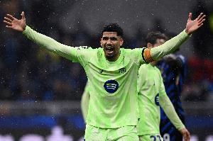 合同至2031！西媒：巴萨愿4500万欧卖阿劳霍，此前要6000万没人买