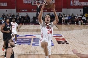 杨瀚森同款下放&召回!公牛官方下放埃桑格 训练后将召回